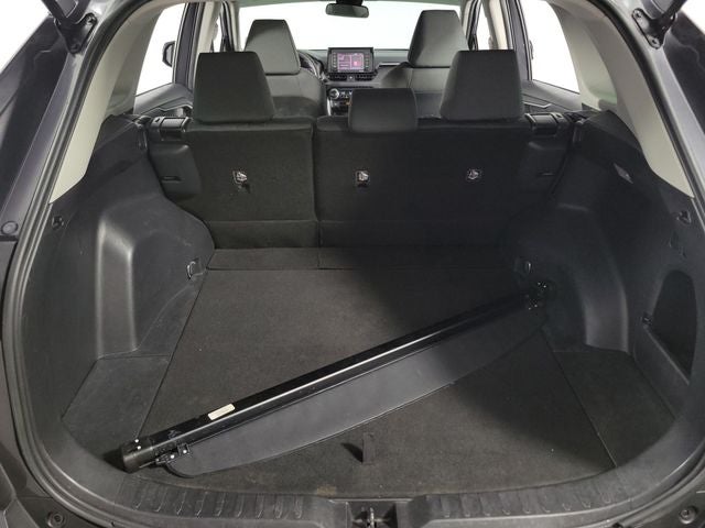 2021 Toyota RAV4 XLE 4D Sport Utility
