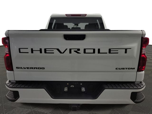 2023 Chevrolet Silverado 1500 Custom 4D Crew Cab