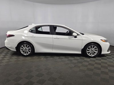 2024 Toyota Camry LE 4D Sedan