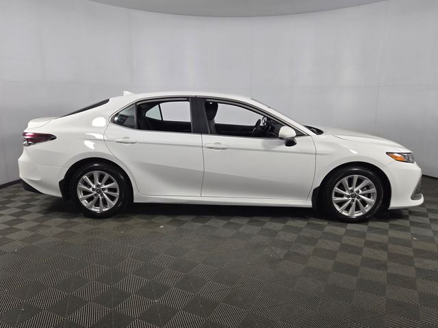 2024 Toyota Camry LE 4D Sedan