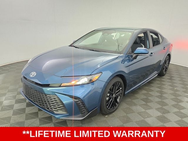 2025 Toyota Camry SE 4D Sedan