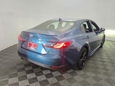 2025 Toyota Camry SE 4D Sedan