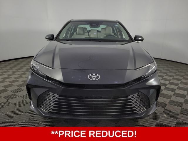 2025 Toyota Camry XLE 4D Sedan