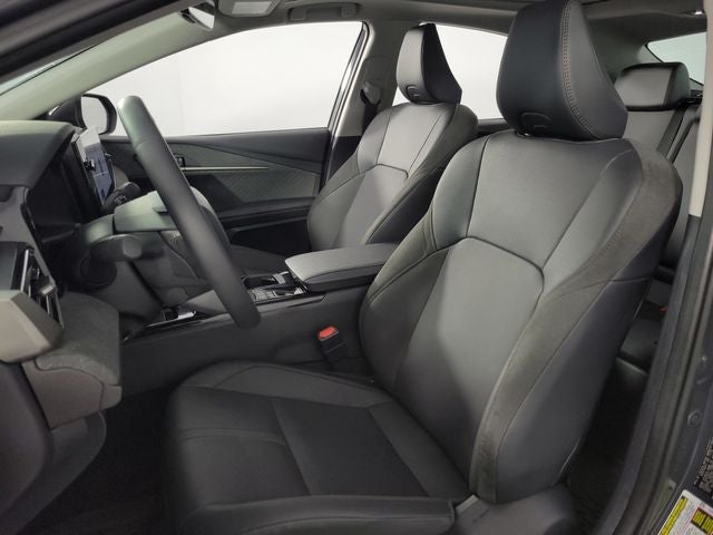 2025 Toyota Camry XLE 4D Sedan