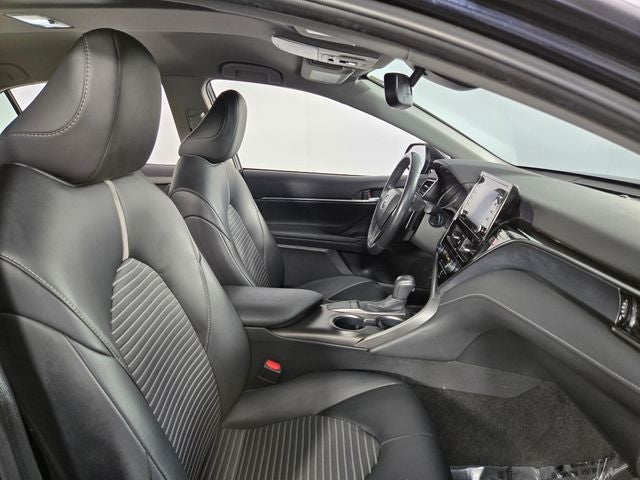 2024 Toyota Camry SE 4D Sedan