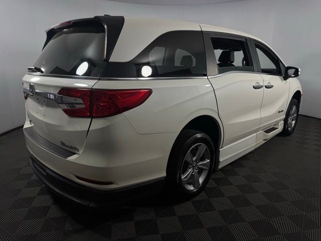 2019 Honda Odyssey HANDICAP VAN w/Navigation and Rear Entertainment System