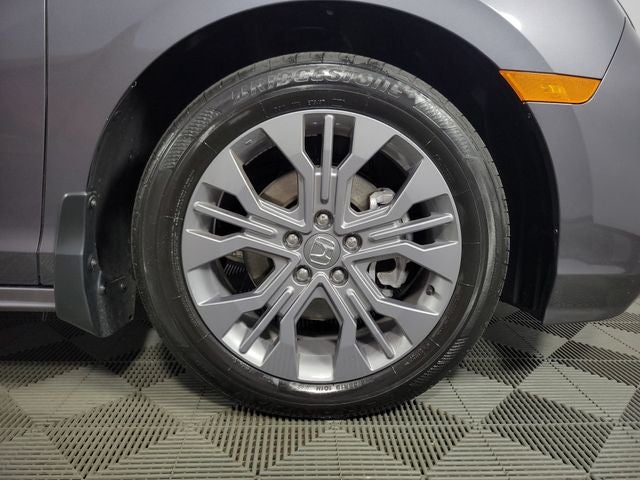 2025 Honda Odyssey Touring 4D Passenger Van
