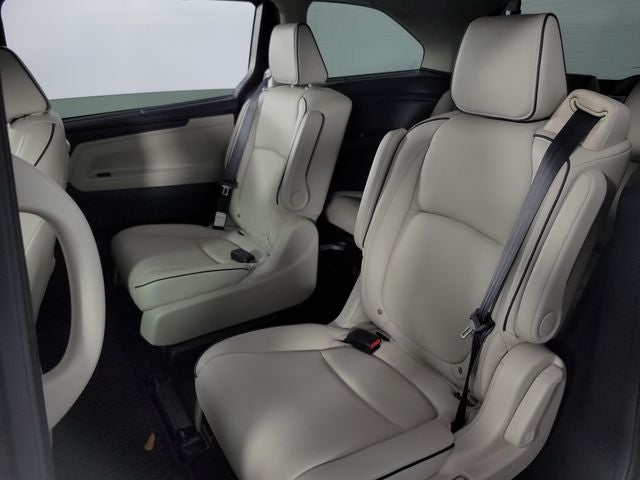 2025 Honda Odyssey Touring 4D Passenger Van