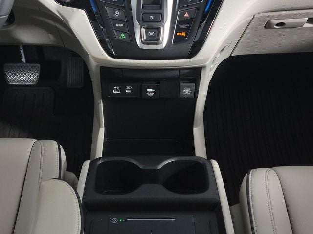 2025 Honda Odyssey Touring 4D Passenger Van