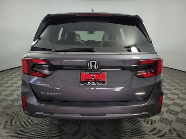 2025 Honda Odyssey Touring 4D Passenger Van