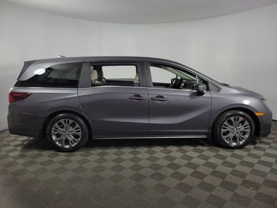 2025 Honda Odyssey Touring 4D Passenger Van
