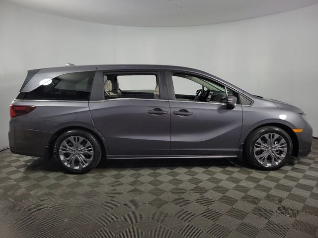 2025 Honda Odyssey Touring 4D Passenger Van