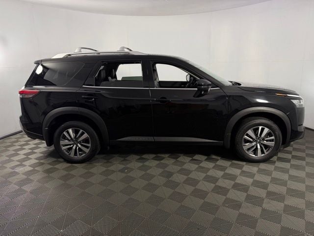 2023 Nissan Pathfinder SL 4D Sport Utility