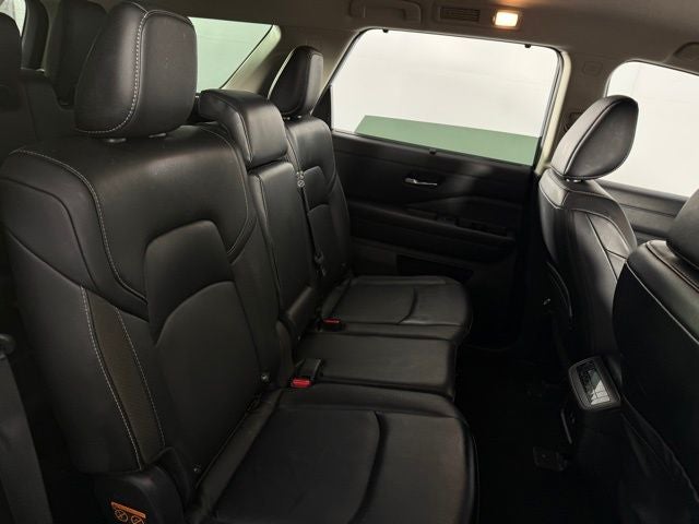 2023 Nissan Pathfinder SL 4D Sport Utility