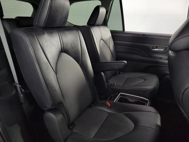 2025 Toyota Grand Highlander XLE 4D Sport Utility