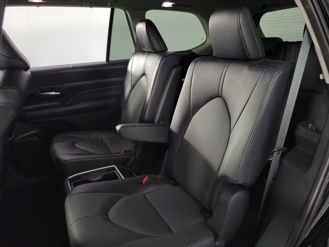 2025 Toyota Grand Highlander XLE 4D Sport Utility