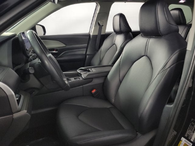 2025 Toyota Grand Highlander XLE 4D Sport Utility