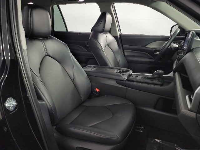 2025 Toyota Grand Highlander XLE 4D Sport Utility