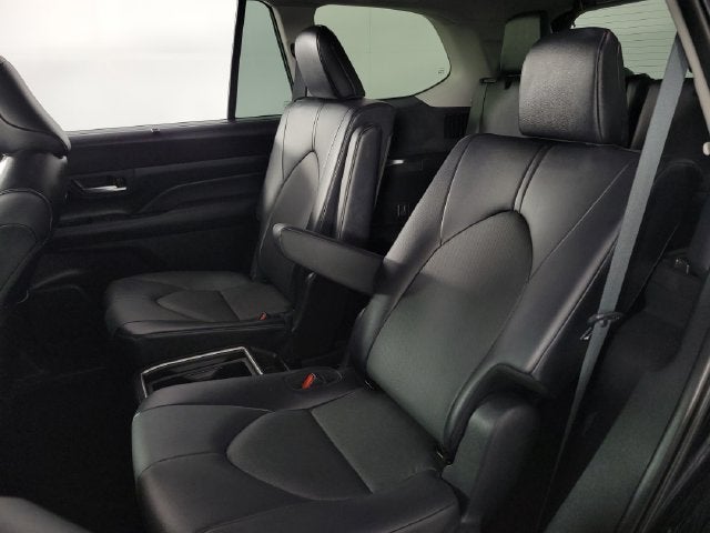 2025 Toyota Grand Highlander XLE 4D Sport Utility