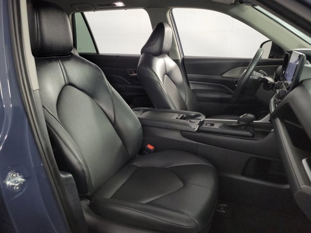 2025 Toyota Grand Highlander XLE 4D Sport Utility