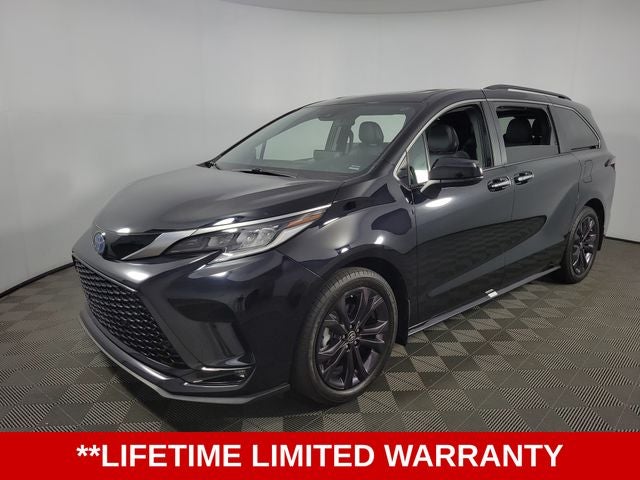 2024 Toyota Sienna XSE 7 Passenger