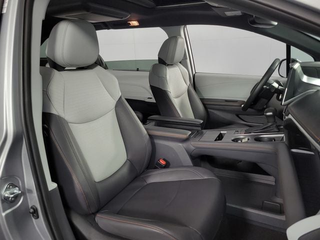 2023 Toyota Sienna XSE 7 Passenger
