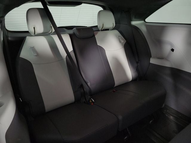 2023 Toyota Sienna XSE 7 Passenger