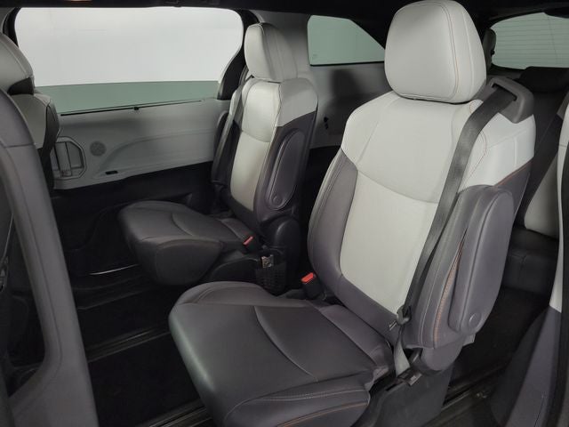 2023 Toyota Sienna XSE 7 Passenger