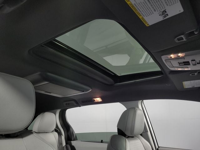 2023 Toyota Sienna XSE 7 Passenger