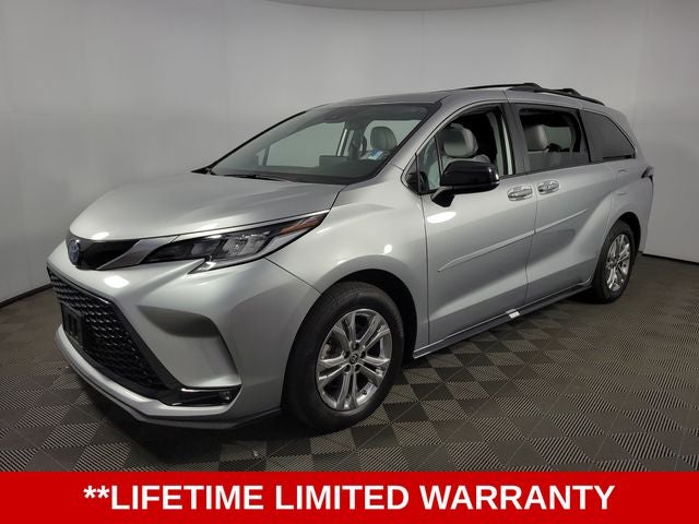 2023 Toyota Sienna XSE 7 Passenger