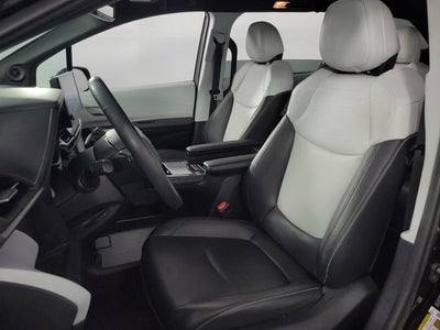 2025 Toyota Sienna XSE 7 Passenger