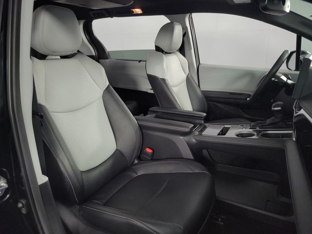 2025 Toyota Sienna XSE 7 Passenger