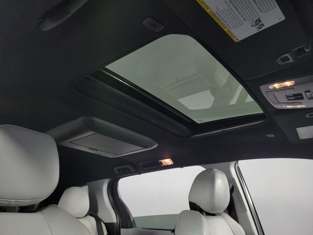 2025 Toyota Sienna XSE 7 Passenger