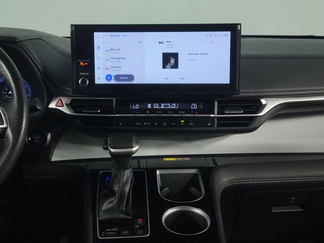 2025 Toyota Sienna XSE 7 Passenger