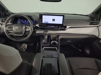 2025 Toyota Sienna XSE 7 Passenger