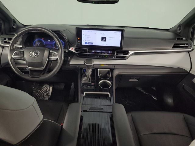 2025 Toyota Sienna XSE 7 Passenger