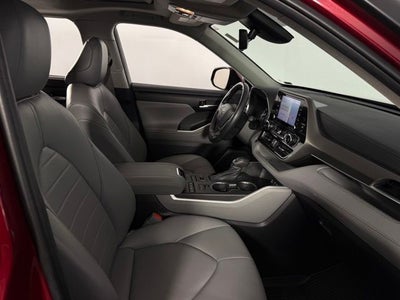 2022 Toyota Highlander XLE 4D Sport Utility