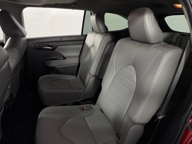 2022 Toyota Highlander XLE 4D Sport Utility