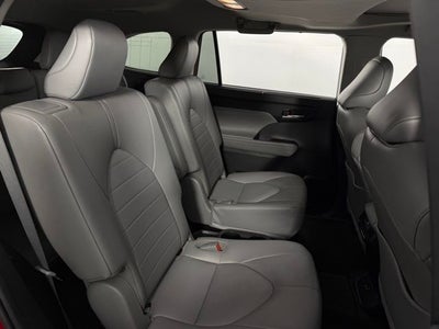 2022 Toyota Highlander XLE 4D Sport Utility