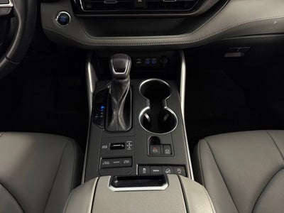 2022 Toyota Highlander XLE 4D Sport Utility
