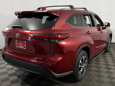 2022 Toyota Highlander XLE 4D Sport Utility