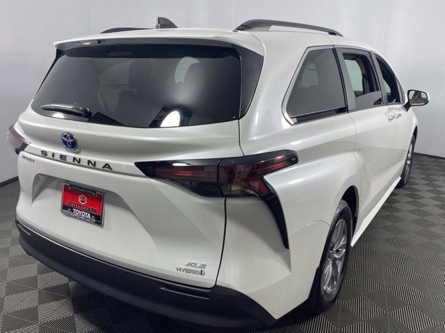 2024 Toyota Sienna XLE 7 Passenger