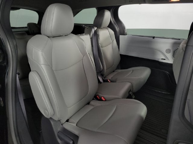 2025 Toyota Sienna XLE 8 Passenger