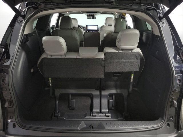 2025 Toyota Sienna XLE 8 Passenger