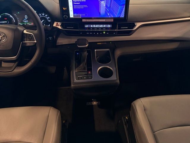 2025 Toyota Sienna XLE MOBILITY VAN