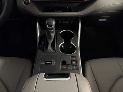 2025 Toyota Highlander Hybrid XLE 4D Sport Utility