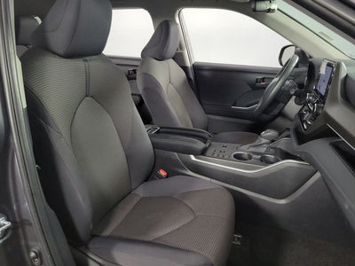 2025 Toyota Highlander LE 4D Sport Utility