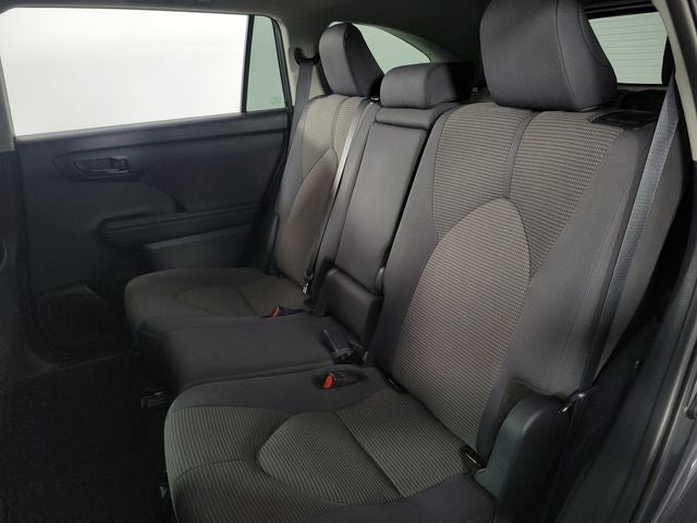 2025 Toyota Highlander LE 4D Sport Utility