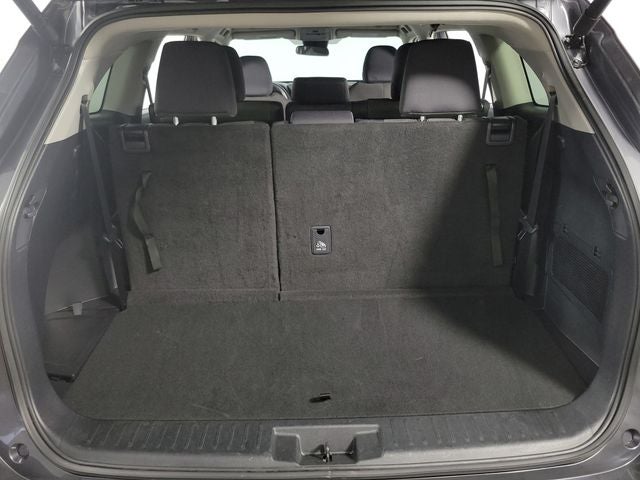 2025 Toyota Highlander LE 4D Sport Utility