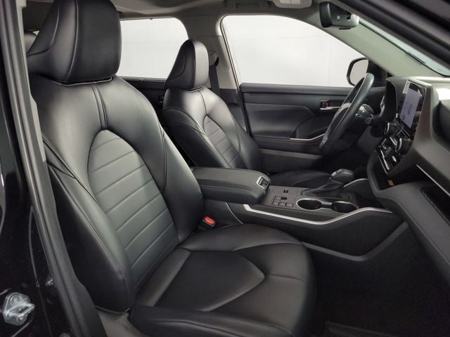 2023 Toyota Highlander XLE 4D Sport Utility